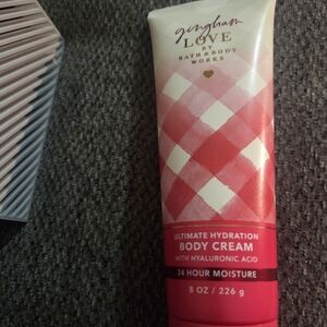 Bath & Body Works Gingham Love Body Cream - Red and White
